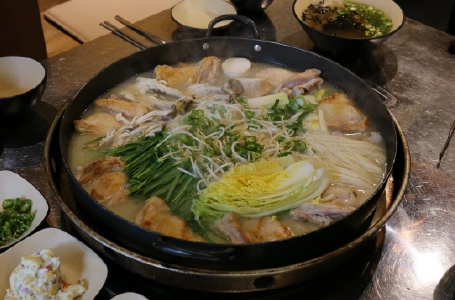 부막 숯불 닭갈비 메뉴 - 철판 닭수육