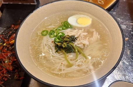 부막 숯불 닭갈비 메뉴 - 초계국수(물)
