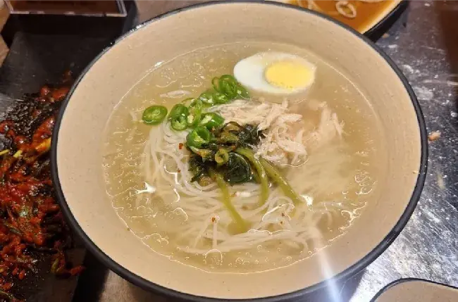 부막 숯불 닭갈비 메뉴 - 초계국수(물)